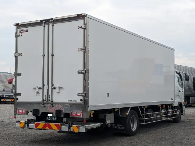 三菱 ファイター 2KG-FK65F(2WD)の写真4