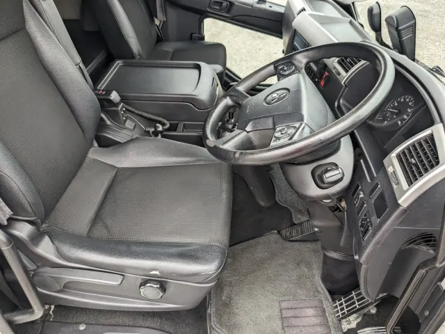 三菱 ファイター 2KG-FK65F(2WD)の写真10