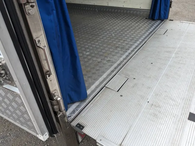 三菱 ファイター 2KG-FK65F(2WD)の写真18