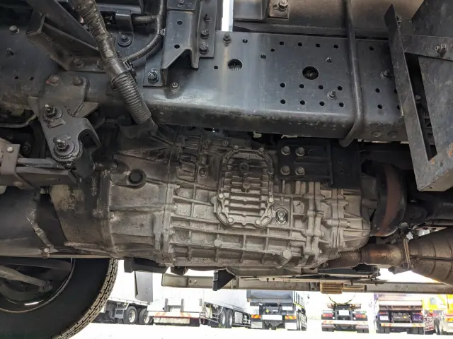 いすゞ フォワード TKG-FRR90T2(2WD)の写真21