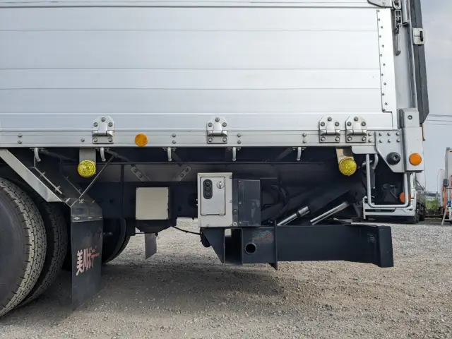いすゞ フォワード TKG-FRR90T2(2WD)の写真32
