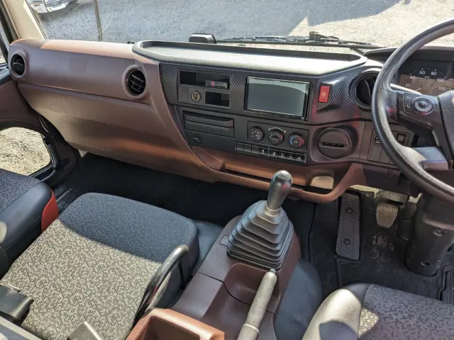 日野 レンジャー 2KG-FD2ABA(2WD)の写真12