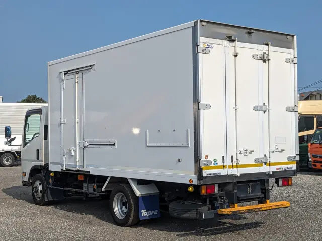 いすゞ エルフ 2PG-NPS88AN(4WD)の写真3