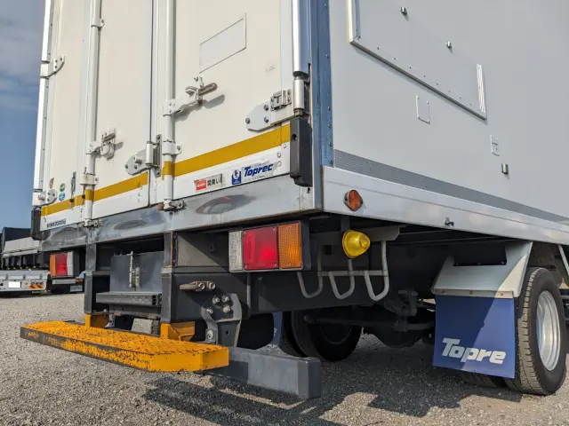 いすゞ エルフ 2PG-NPS88AN(4WD)の写真6