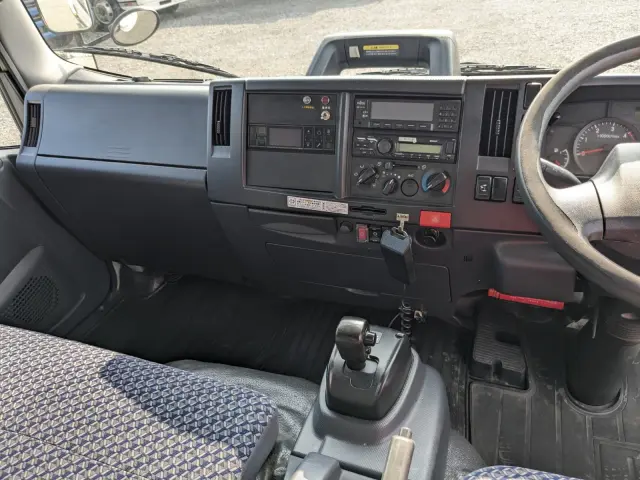 いすゞ エルフ 2PG-NPS88AN(4WD)の写真24