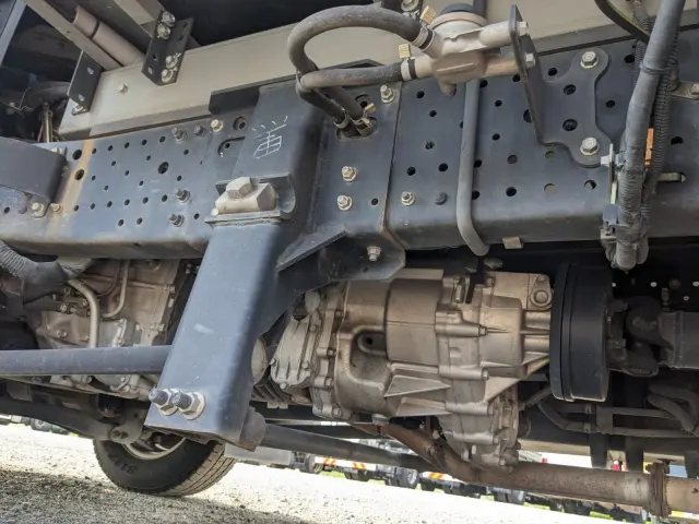 いすゞ エルフ 2PG-NPS88AN(4WD)の写真28