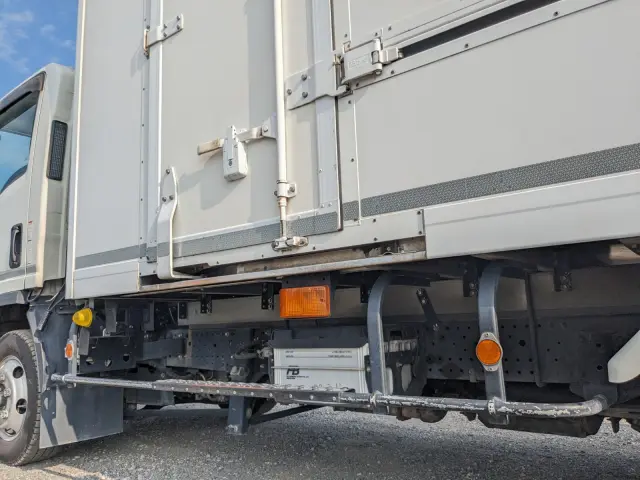 いすゞ エルフ 2PG-NPS88AN(4WD)の写真29
