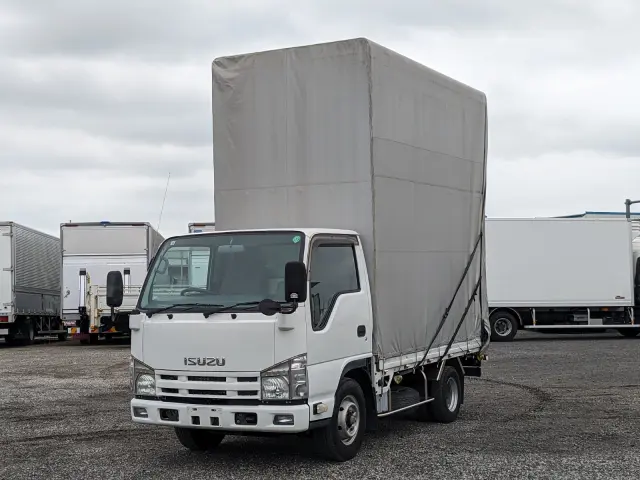 いすゞ エルフ BKG-NHR85A(2WD)の写真1