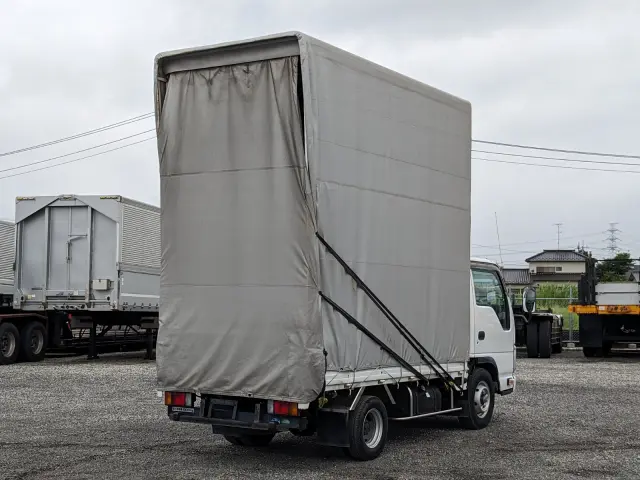 いすゞ エルフ BKG-NHR85A(2WD)の写真5