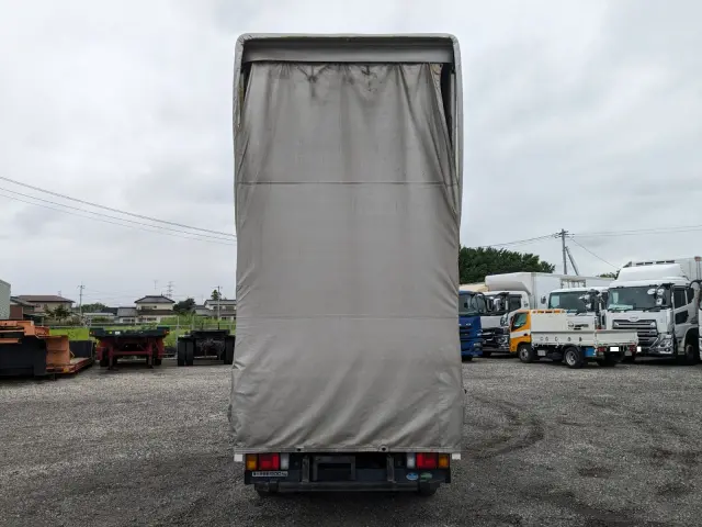 いすゞ エルフ BKG-NHR85A(2WD)の写真6