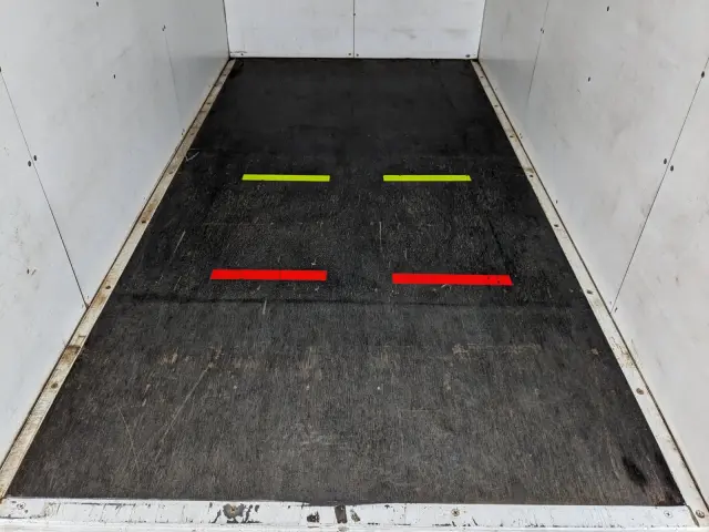 いすゞ エルフ BKG-NHR85A(2WD)の写真13