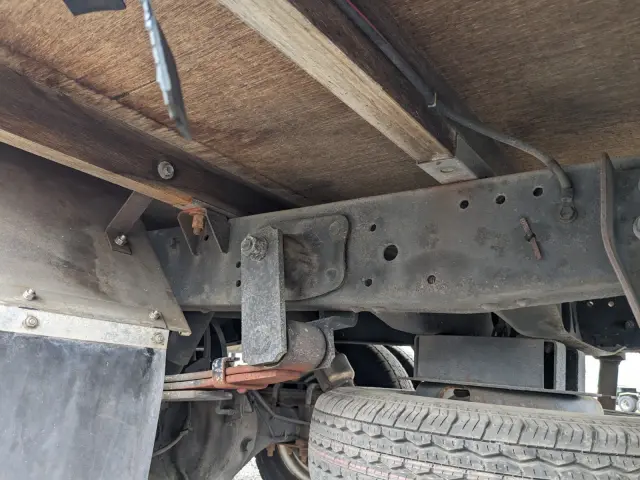 いすゞ エルフ BKG-NHR85A(2WD)の写真23