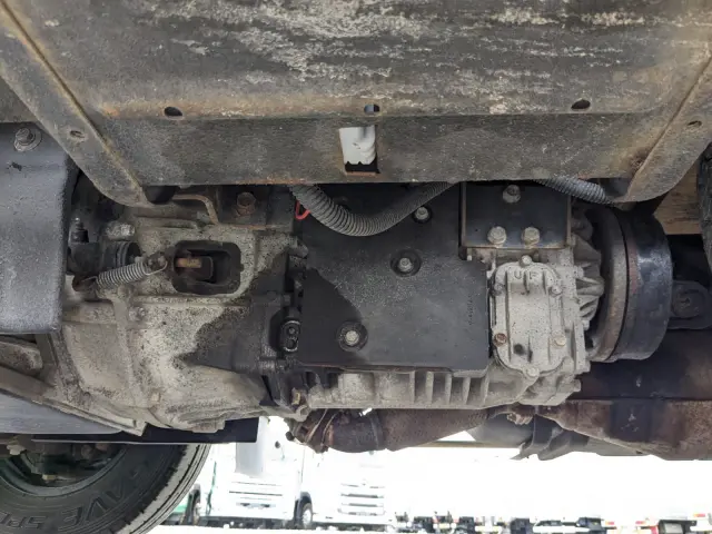 いすゞ エルフ BKG-NHR85A(2WD)の写真25