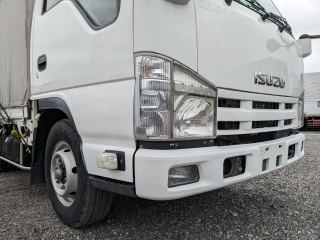 いすゞ エルフ BKG-NHR85A(2WD)の写真42