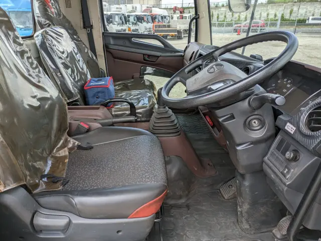 日野 レンジャー 2KG-FC2ABA(2WD)の写真36