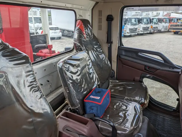 日野 レンジャー 2KG-FC2ABA(2WD)の写真38