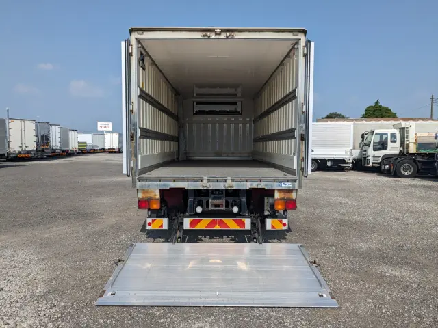 いすゞ フォワード TKG-FRR90S2(2WD)の写真11