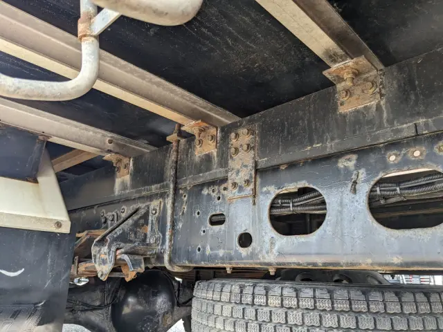 いすゞ フォワード TKG-FRR90S2(2WD)の写真26