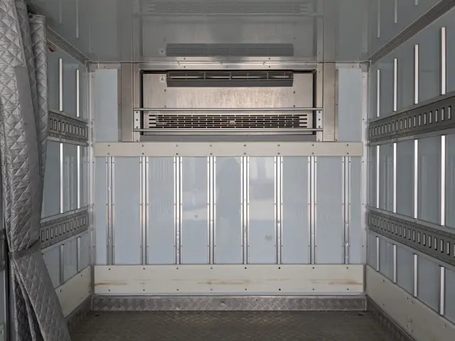 三菱 キャンター TPG-FEB50(2WD)の写真17