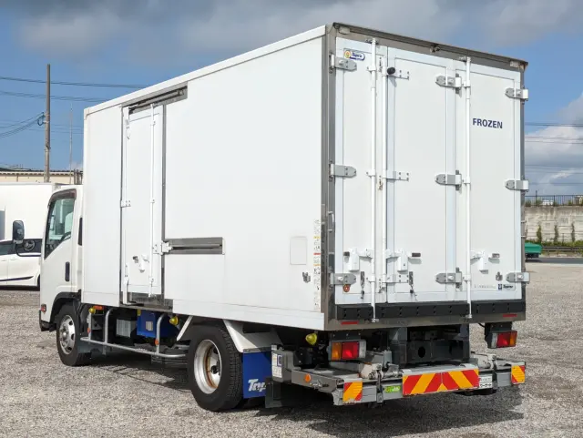 いすゞ エルフ TPG-NPR85AN(2WD)の写真6