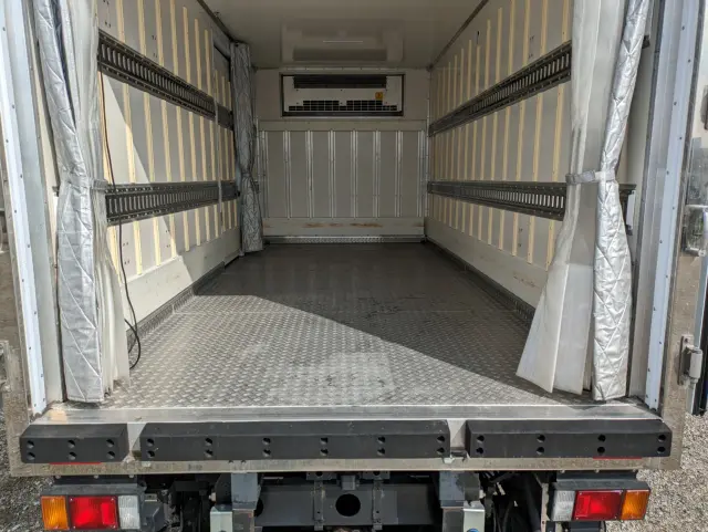 いすゞ エルフ TPG-NPR85AN(2WD)の写真13