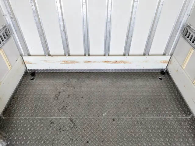 いすゞ エルフ TPG-NPR85AN(2WD)の写真16