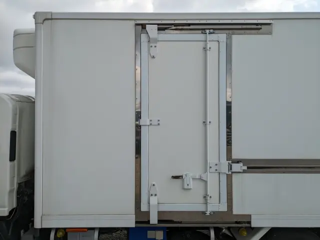 いすゞ エルフ TPG-NPR85AN(2WD)の写真29