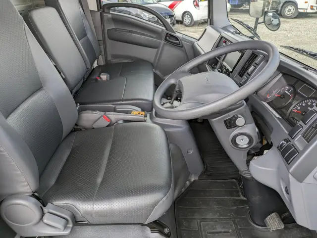 いすゞ エルフ TPG-NPR85AN(2WD)の写真39