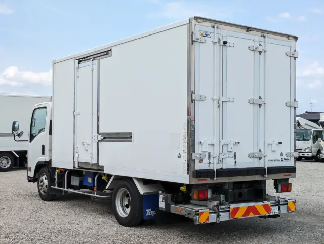 いすゞ エルフ TPG-NPR85AN(2WD)の写真6