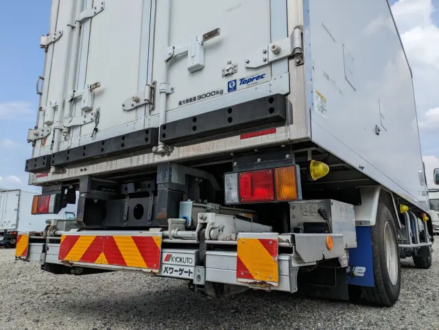 いすゞ エルフ TPG-NPR85AN(2WD)の写真9