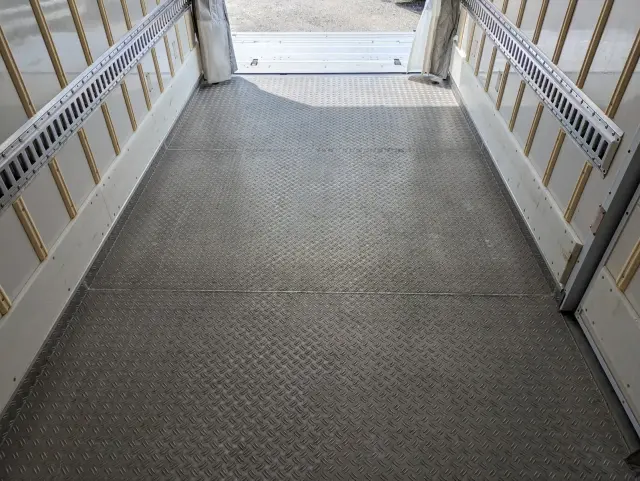 いすゞ エルフ TPG-NPR85AN(2WD)の写真19