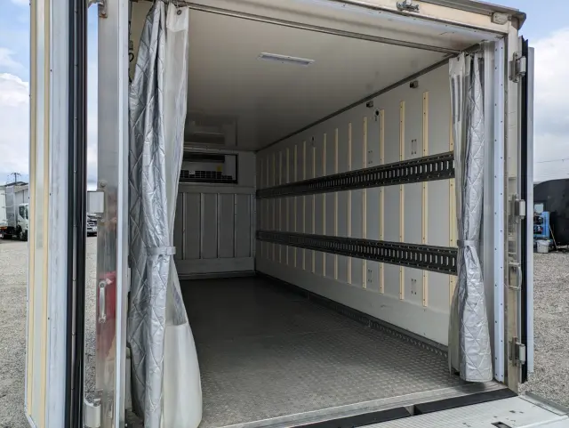 いすゞ エルフ TPG-NPR85AN(2WD)の写真20