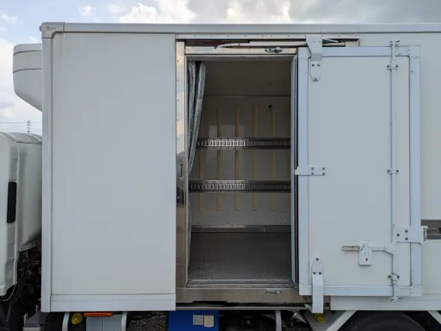 いすゞ エルフ TPG-NPR85AN(2WD)の写真30