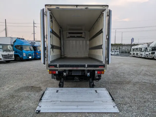 日野 デュトロ TPG-XZU712M(2WD)の写真11