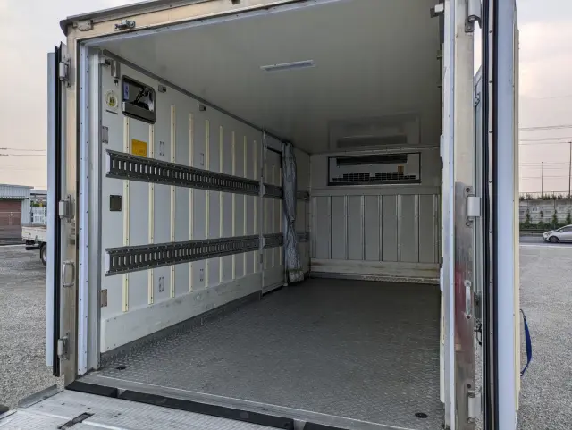 日野 デュトロ TPG-XZU712M(2WD)の写真20