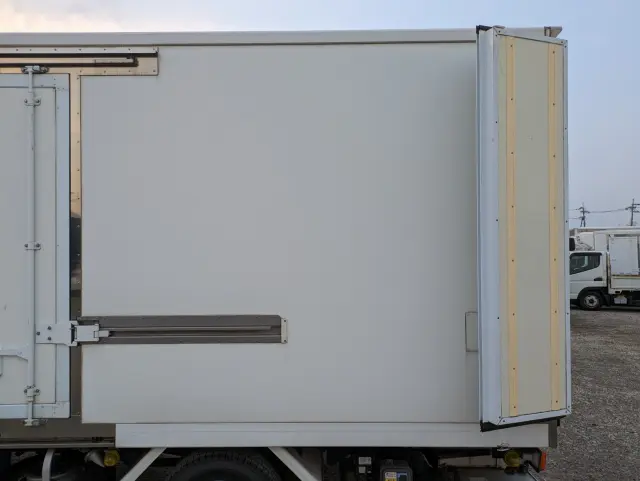 日野 デュトロ TPG-XZU712M(2WD)の写真21