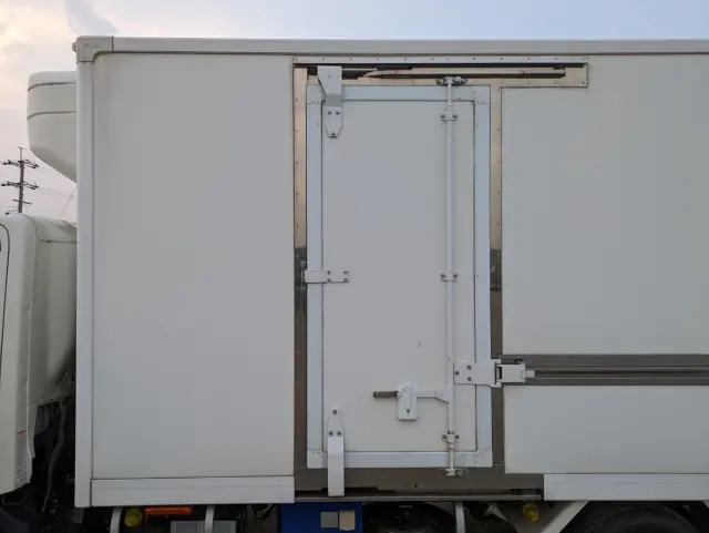 日野 デュトロ TPG-XZU712M(2WD)の写真28