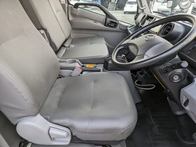 日野 デュトロ TPG-XZU712M(2WD)の写真39