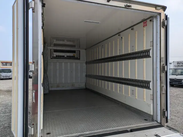 日野 デュトロ TPG-XZU712M(2WD)の写真20