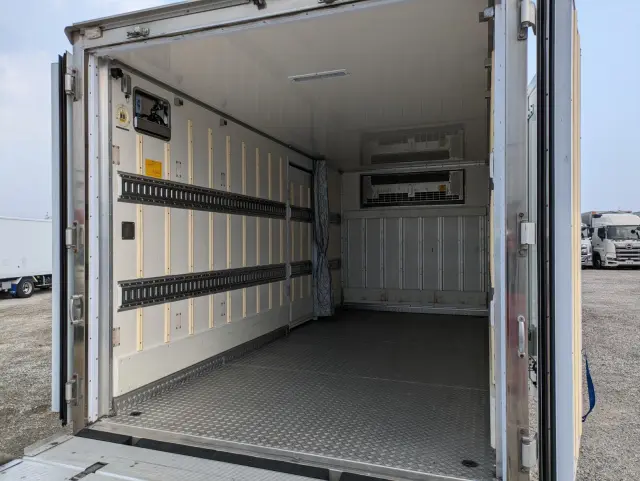 日野 デュトロ TPG-XZU712M(2WD)の写真21