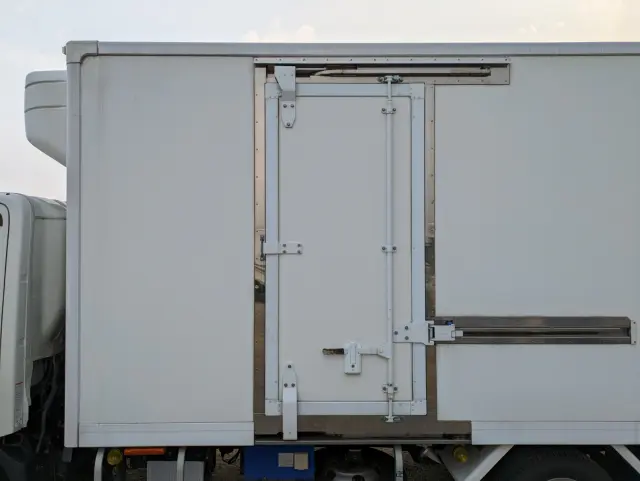 日野 デュトロ TPG-XZU712M(2WD)の写真29