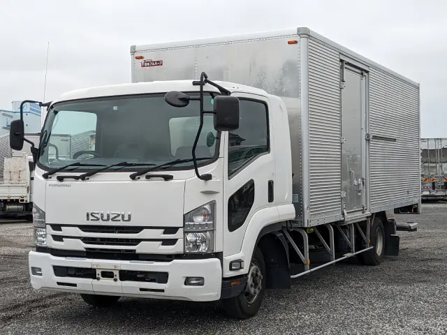 いすゞ フォワード TKG-FRR90S2(2WD)の写真1