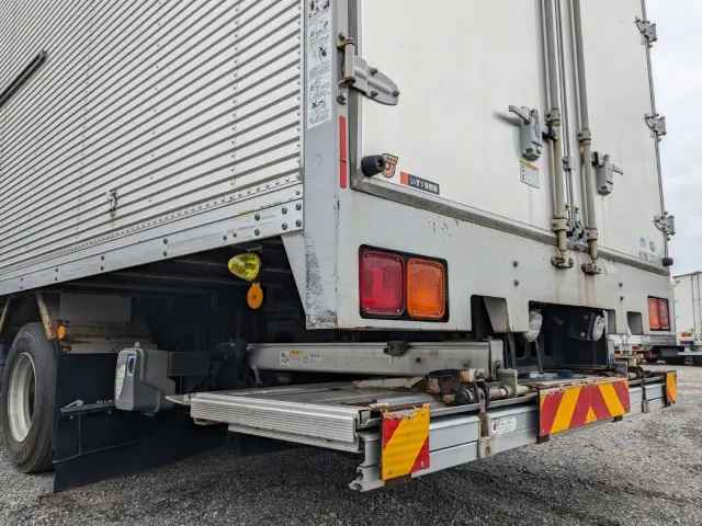 いすゞ フォワード TKG-FRR90S2(2WD)の写真8