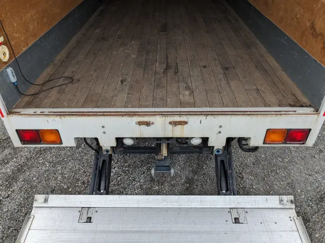 いすゞ フォワード TKG-FRR90S2(2WD)の写真14