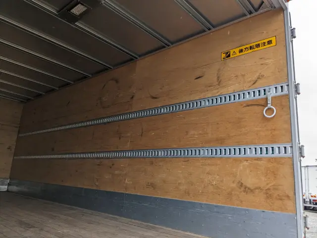 いすゞ フォワード TKG-FRR90S2(2WD)の写真21