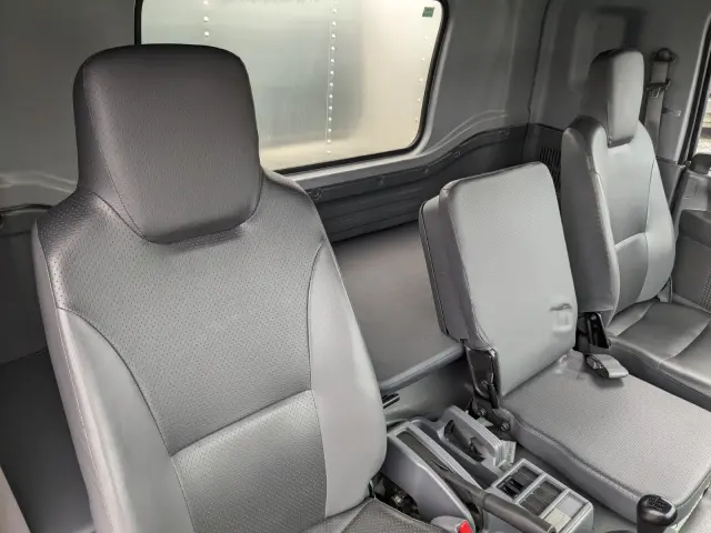 いすゞ フォワード TKG-FRR90S2(2WD)の写真37