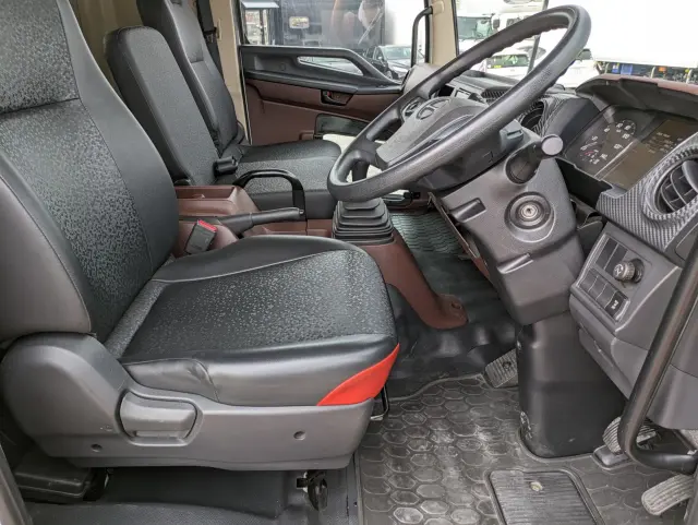 日野 レンジャー 2KG-FD2ABA(2WD)の写真27