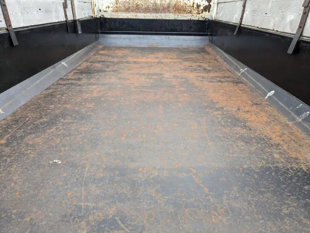 いすゞ ギガ QKG-CXZ77AT(6x4)の写真12