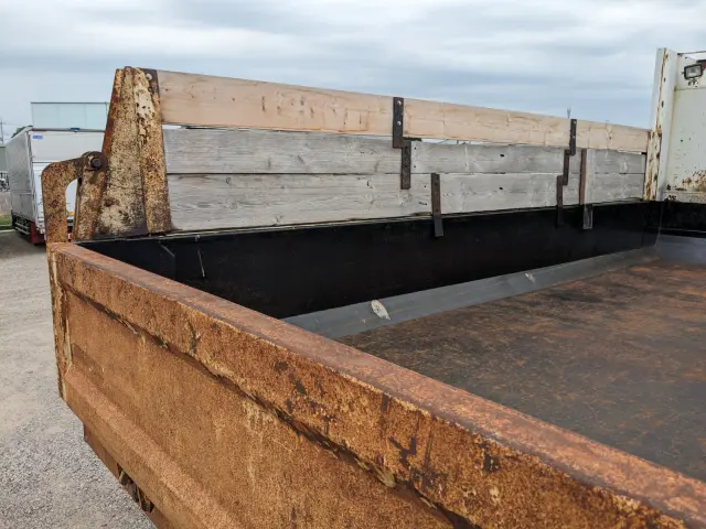 いすゞ ギガ QKG-CXZ77AT(6x4)の写真16