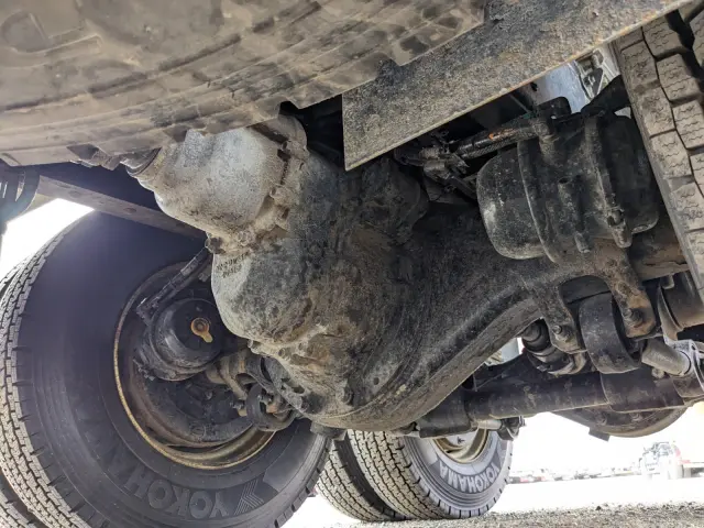 いすゞ ギガ QKG-CXZ77AT(6x4)の写真17